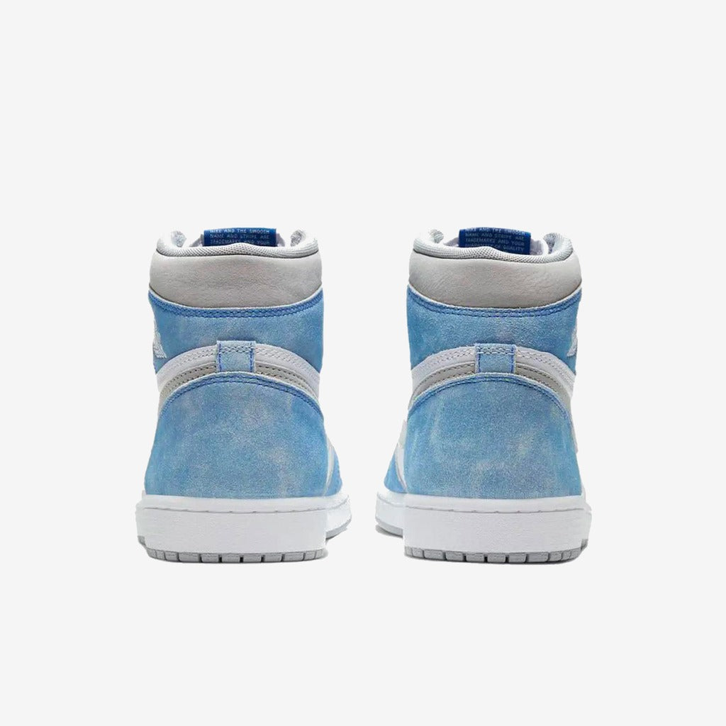 Air Jordan 1 Retro High OG Hyper Royal