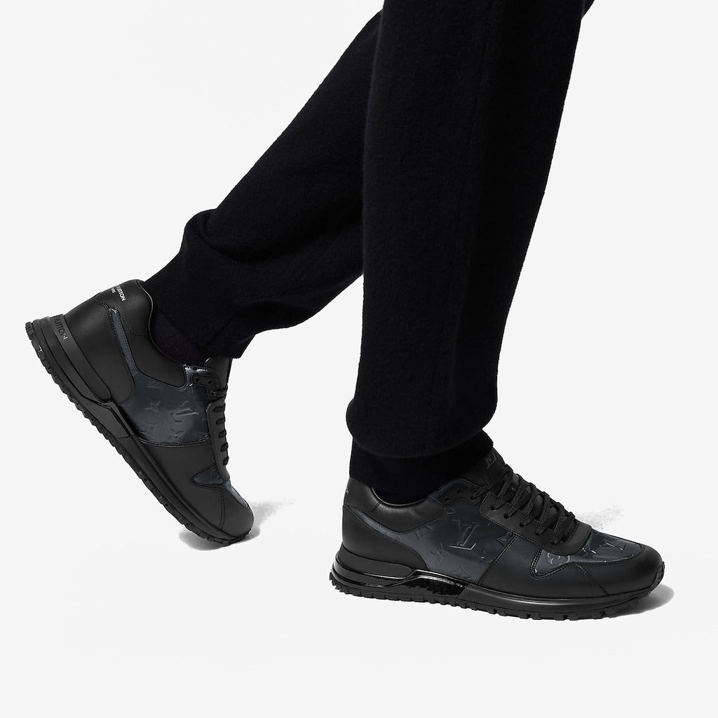 Sneaker Run Away - #6