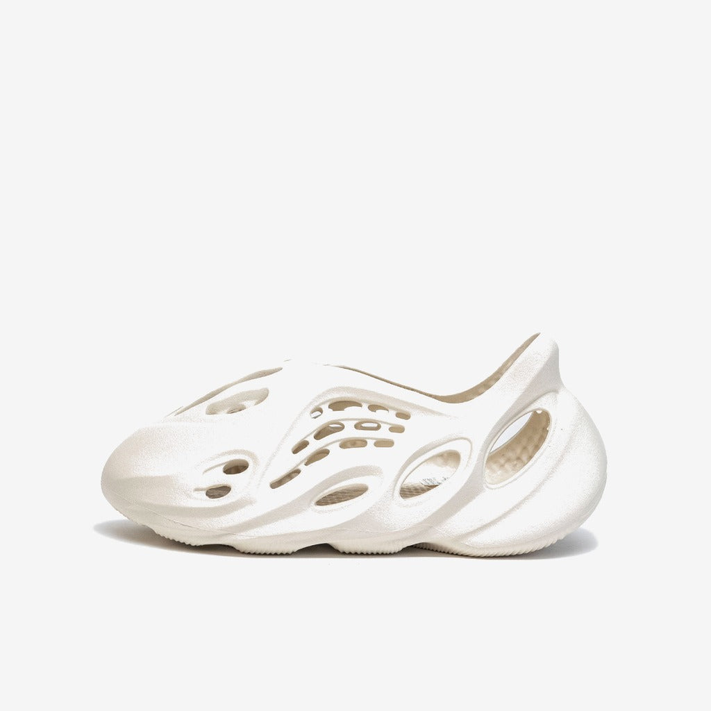 adidas Yeezy Foam RNNR Sand