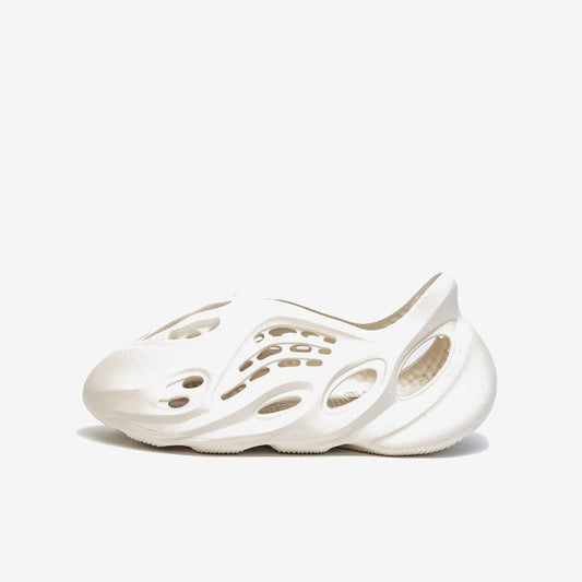 adidas Yeezy Foam RNNR Sand