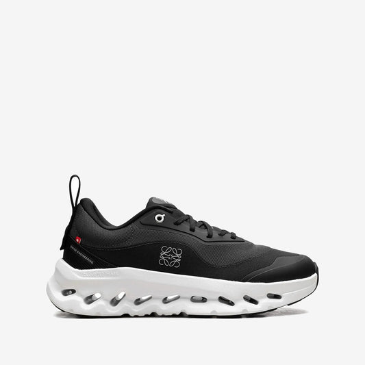 On Cloud × Loewe — Cloudtilt Noir et Blanc 2.0 — On Running