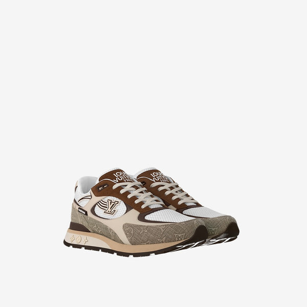 Sneaker Run Away - #3