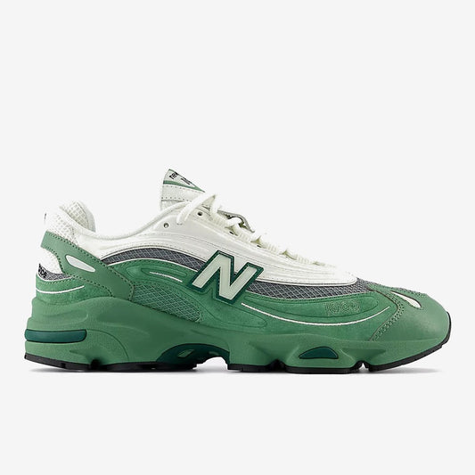 New Balance 1000 Green verte et blanche, vue de profil