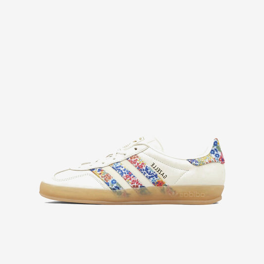 Adidas Gazelle Indoor Liberty London claire à bandes fleuries, vue de profil