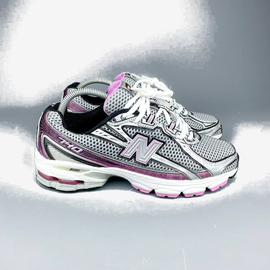 New Balance 740 PINK