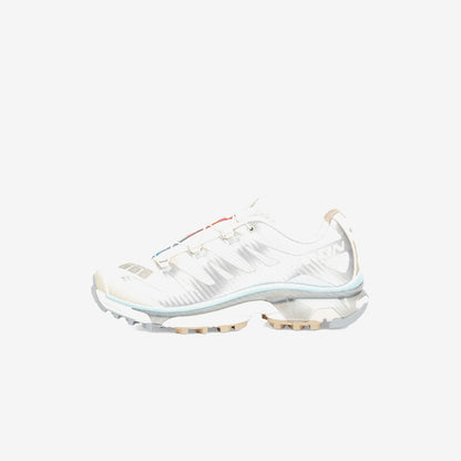 Salomon XT-4 OG Vanilla Ice Ballad Blue blanche et crème à liseré bleu pâle, vue de profil