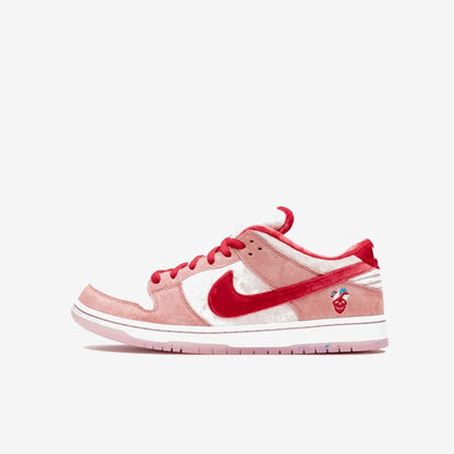 Nike SB Dunk Low StrangeLove Skateboards (Regular Box)