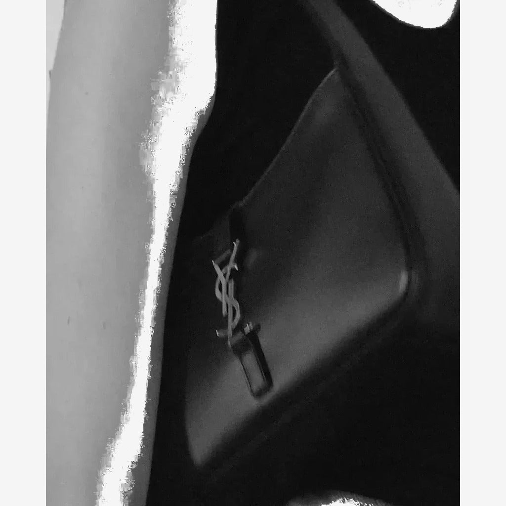 YSL - le 5 à 7 en cuir verni Red