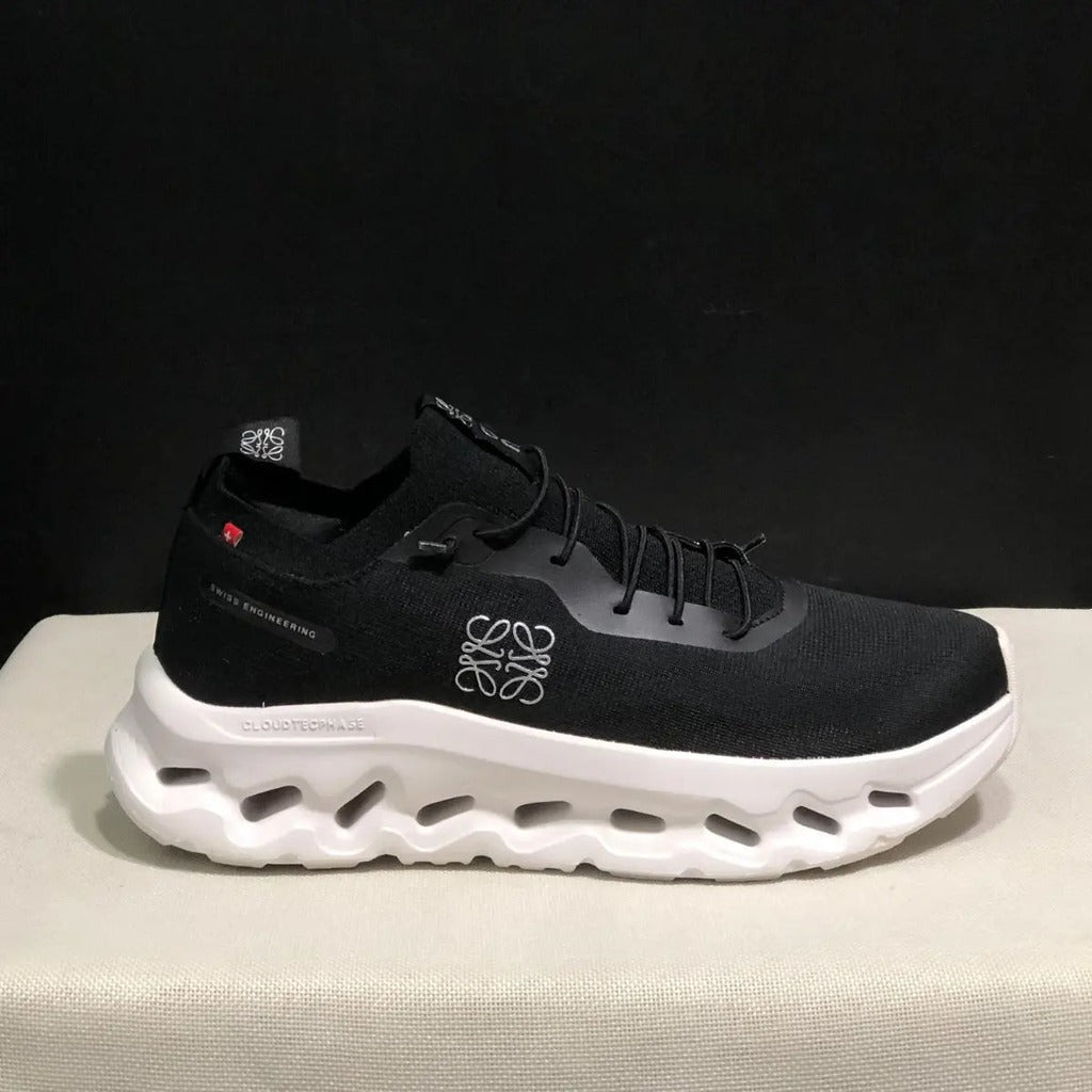 On Cloud × Loewe — Cloudtilt Noir et Blanc 2.0