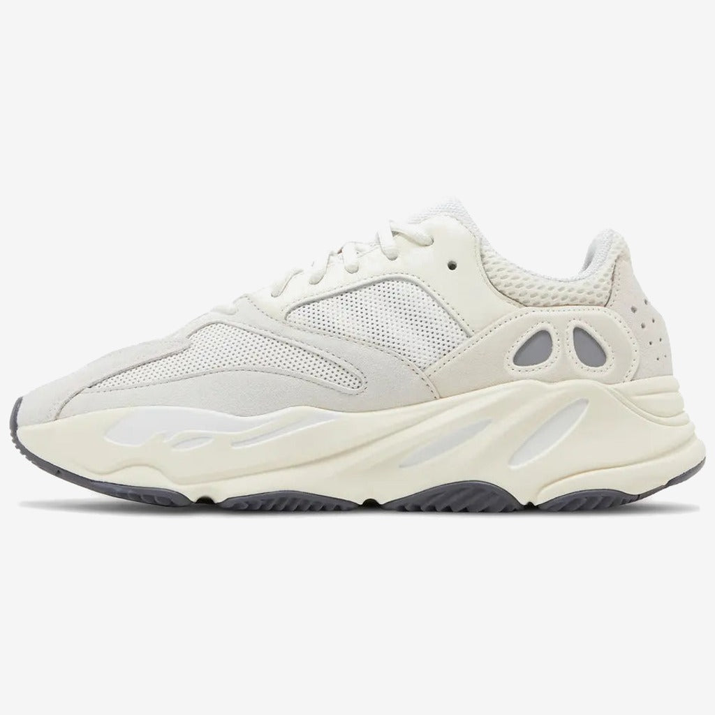 Yeezy Boost 700 Analog