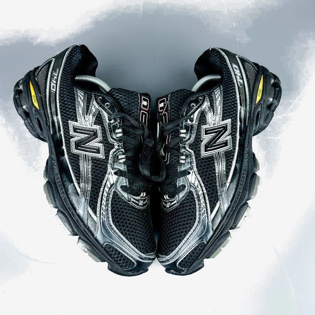New Balance 740 BLACK