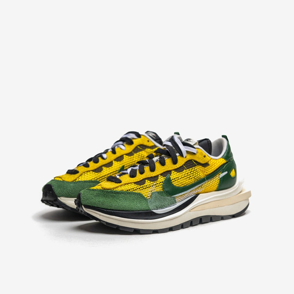 Nike Vaporwaffle sacai Tour Yellow Stadium Green