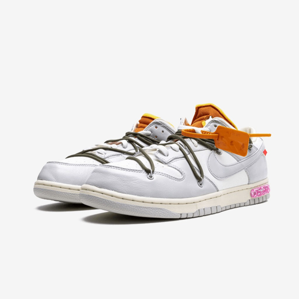 Nike® x Off-White® Dunk Low lot 22
