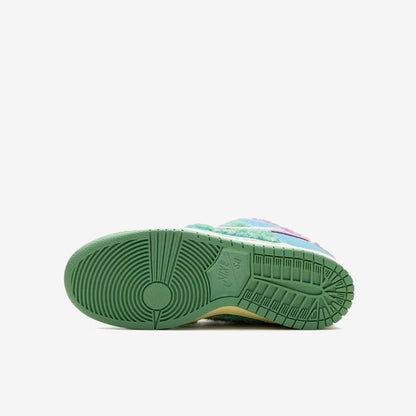 Nike SB Dunk Low Verdy Visty