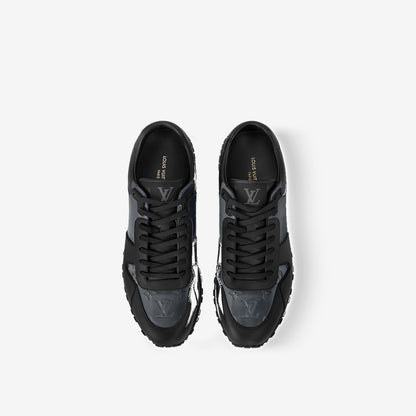 Sneaker Run Away - #6