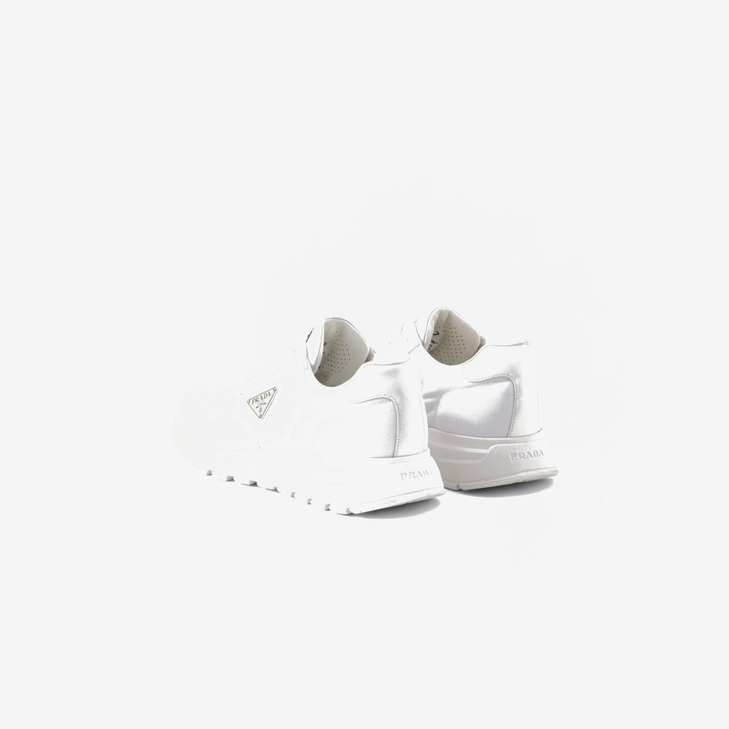 Basket Prada Blanc en cuir brossé