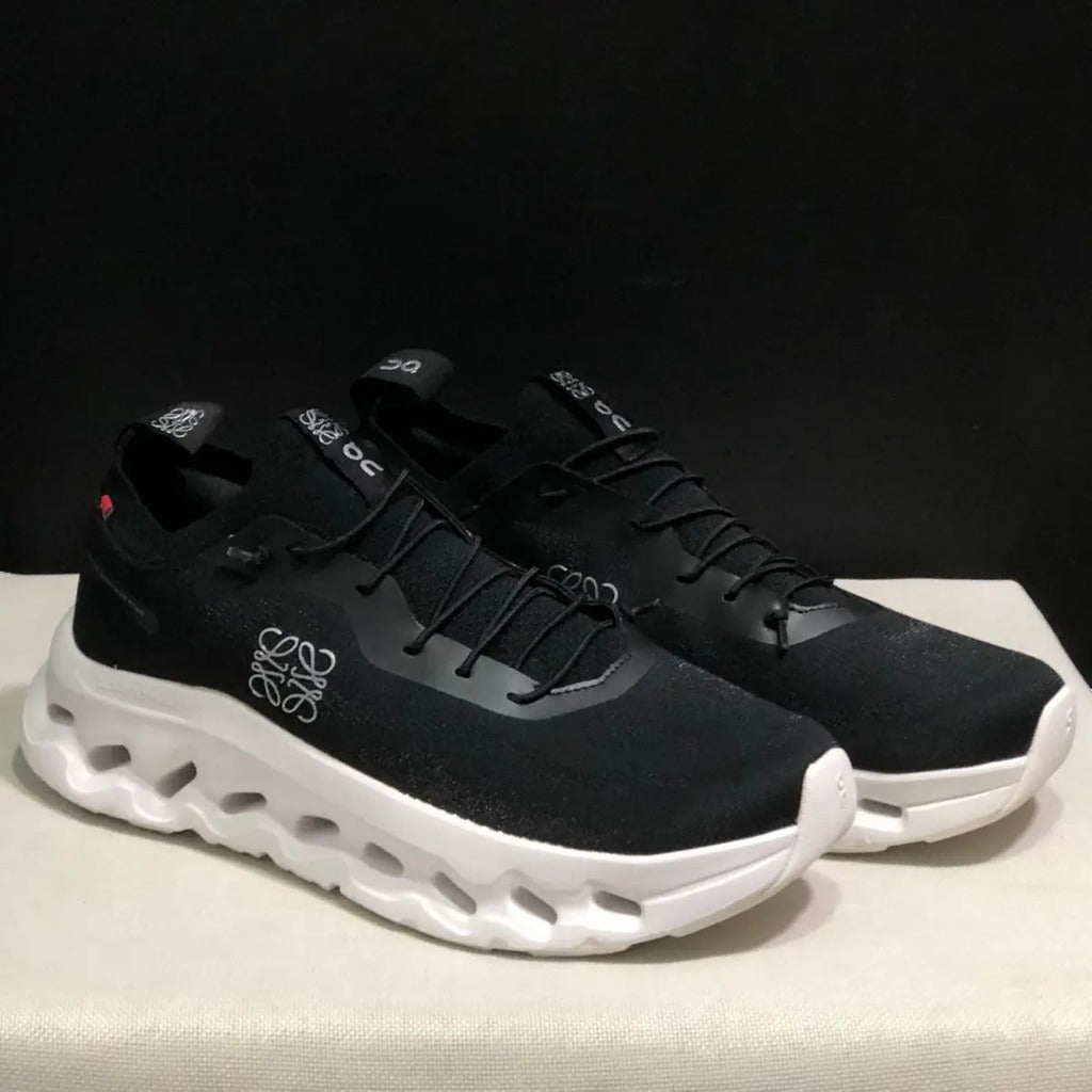 On Cloud × Loewe — Cloudtilt Noir et Blanc 2.0