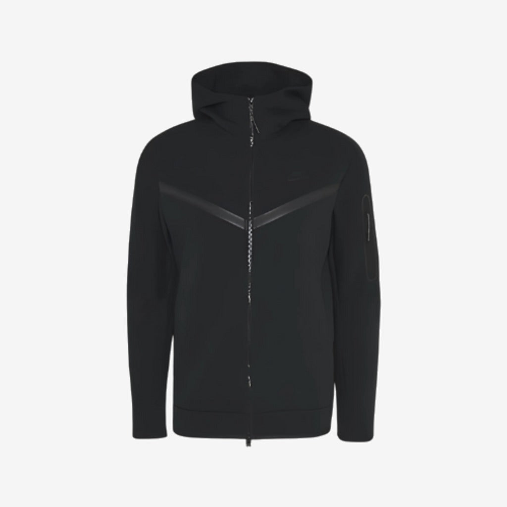 Outfit Tech Fleece Black + Casquette Offerte