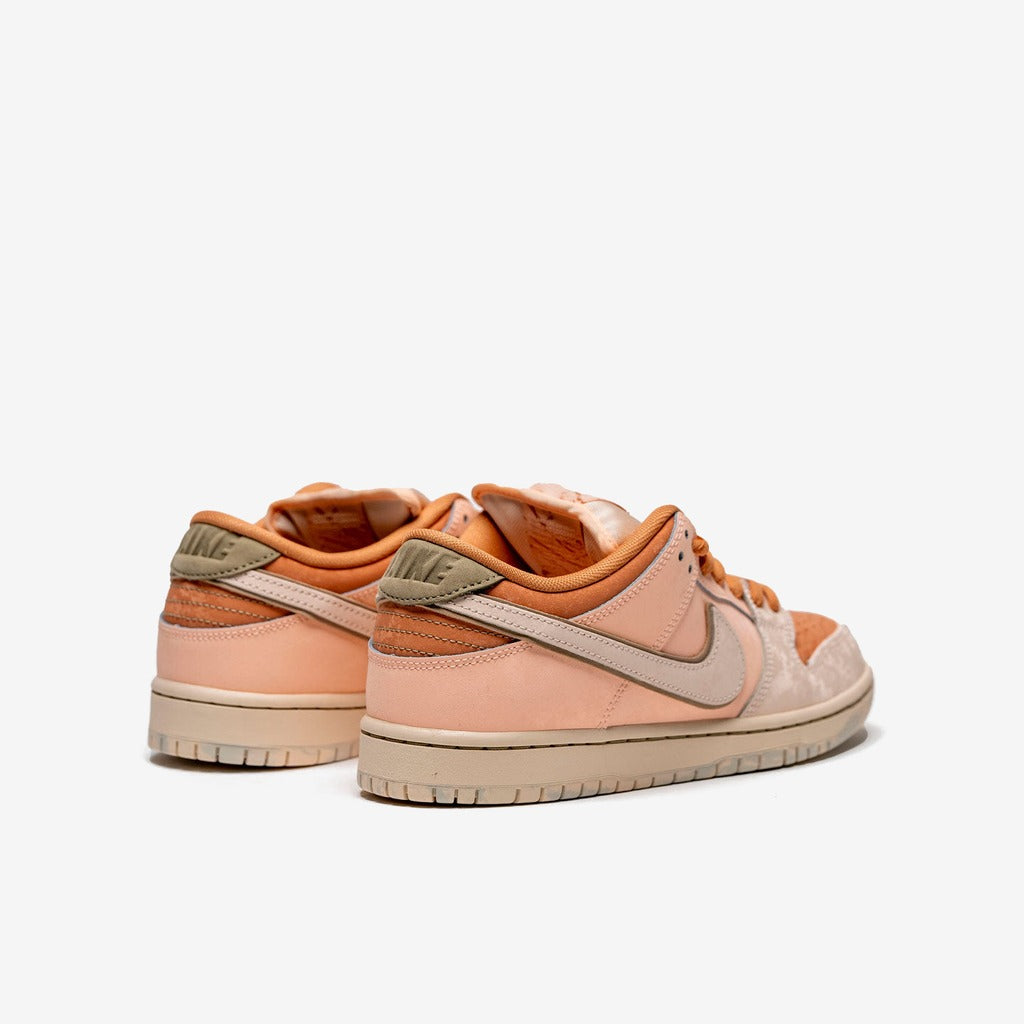 Nike SB Dunk Low Trocadéro Gardens
