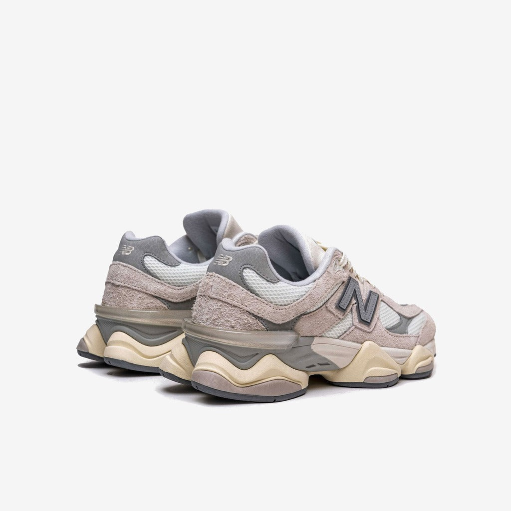 New Balance 9060 Moonbeam Sea Salt