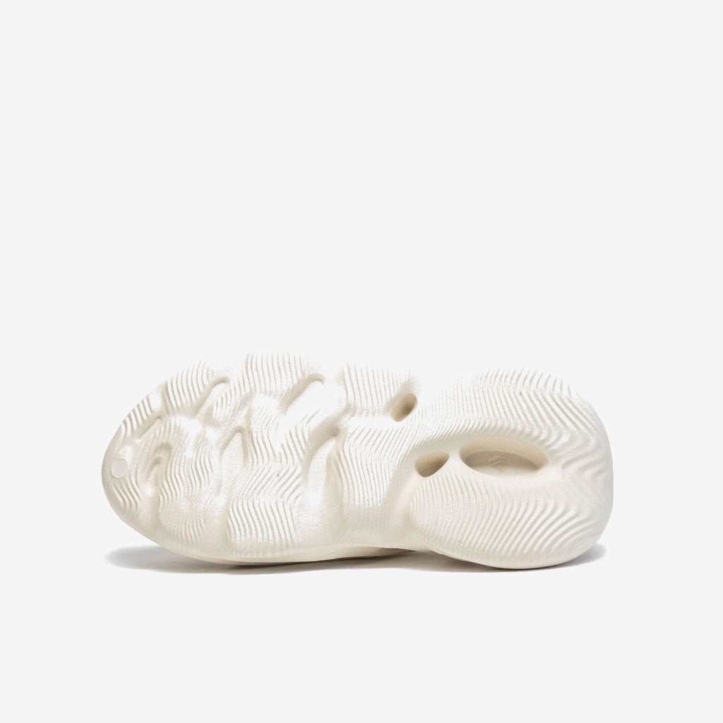 adidas Yeezy Foam RNNR Sand