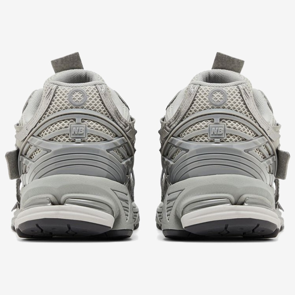 New balance 1906A Concrete Silver Metallic