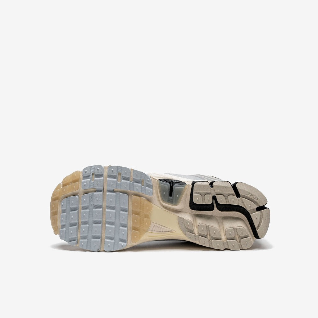 Nike Zoom Vomero 5 Supersonic Light Bone Black