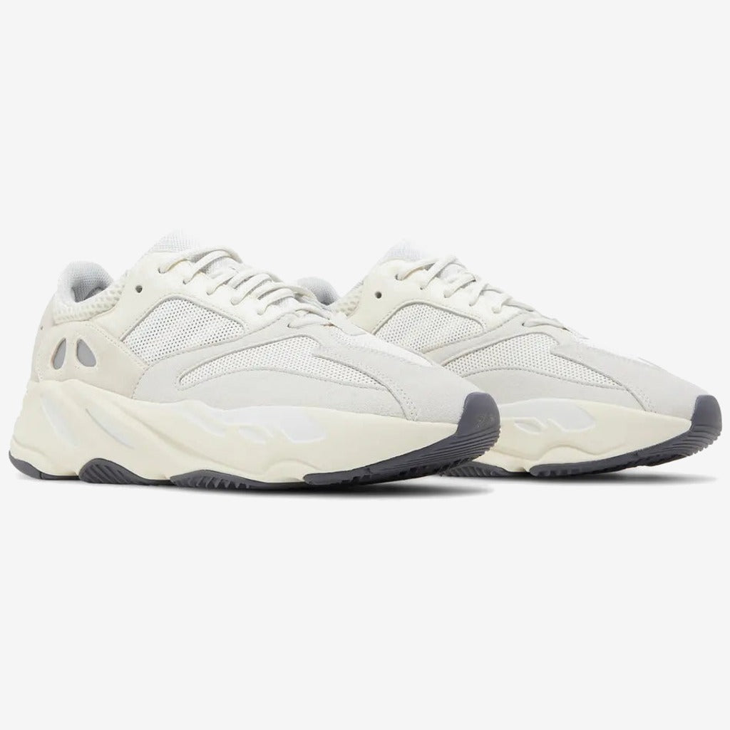 Yeezy Boost 700 Analog