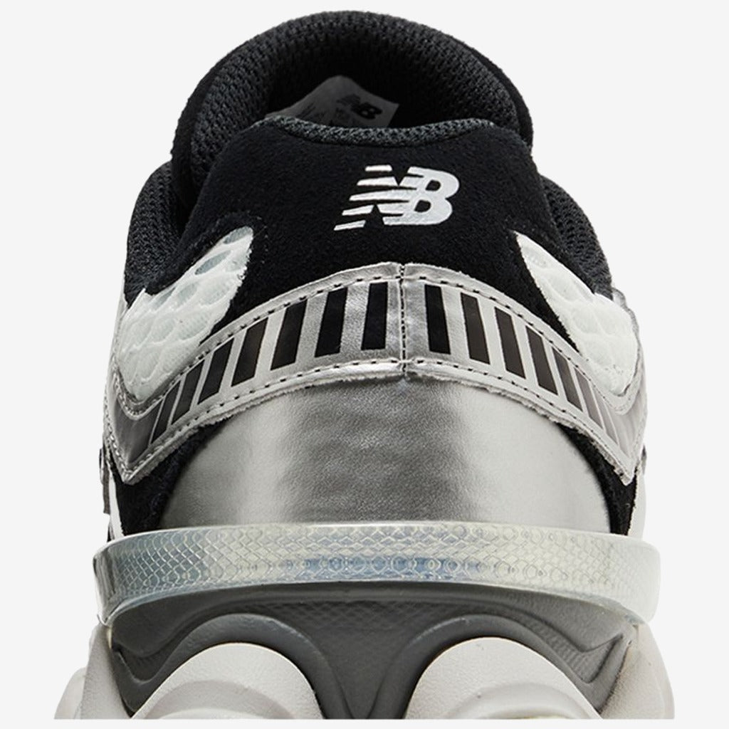 New Balance 9060 Metallic - New Balance