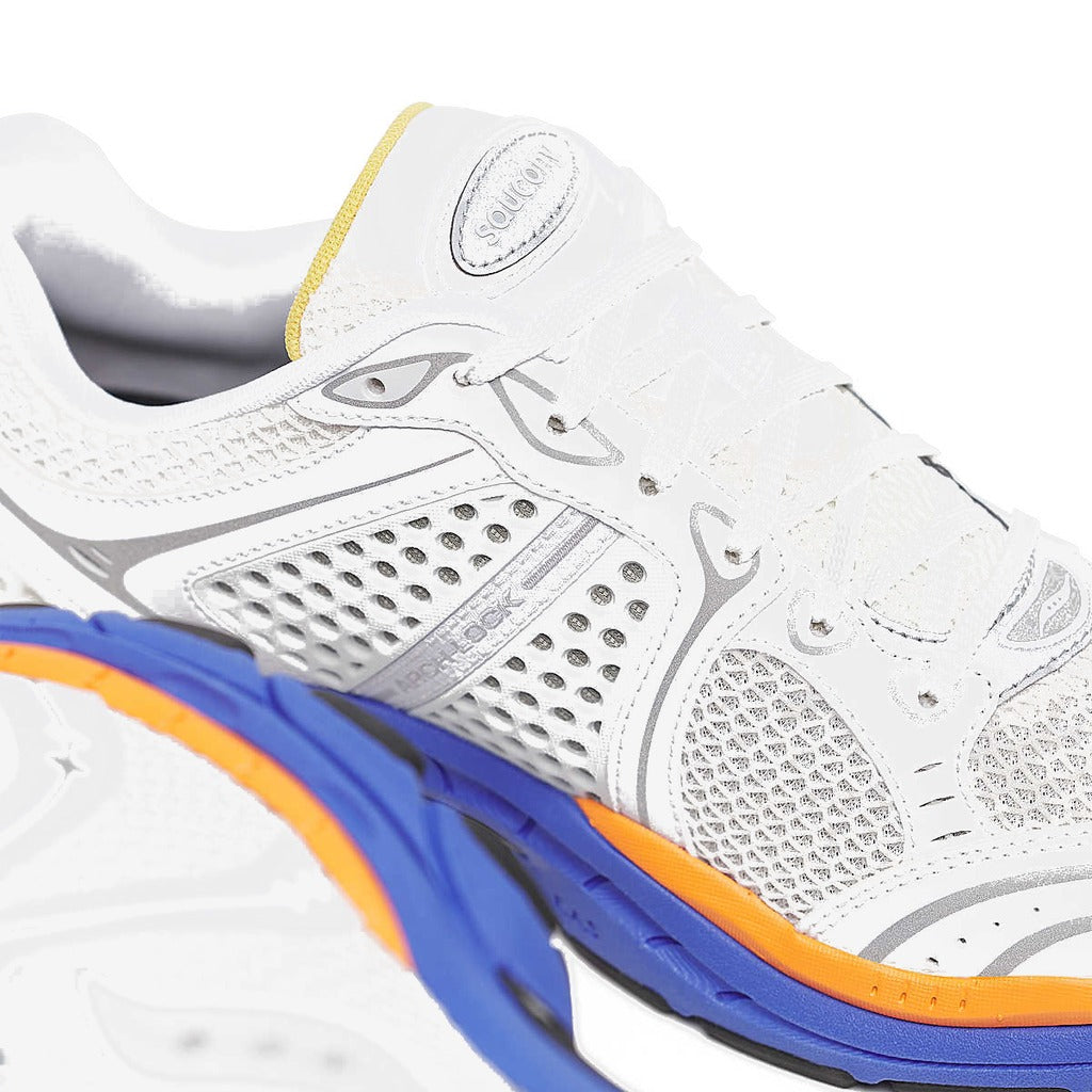 SAUCONY PROGRID TRIUMPH 4 GALAXY