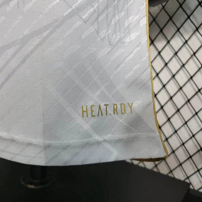 Maillot Real Madrid saison 2023-2024 édition limitée doré