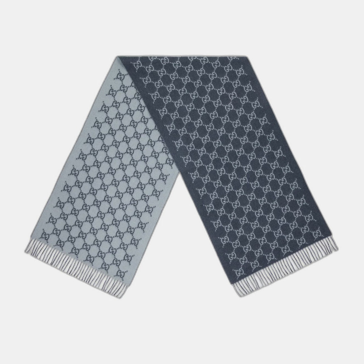 Bonnet écharpe Gucci GG bleu : motifs gg marine et bleu clair, vue du bonnet