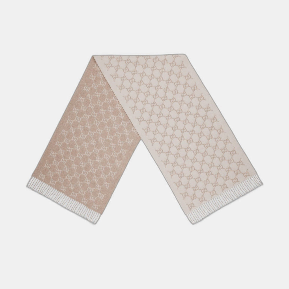 Bonnet écharpe Gucci GG blanc et beige : motifs gg blanc cassé et beige, vue du bonnet