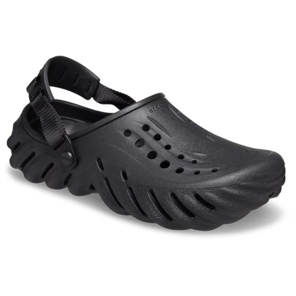 Crocs : sabot Echo noir avec semelle sculptée et ouvertures allongées