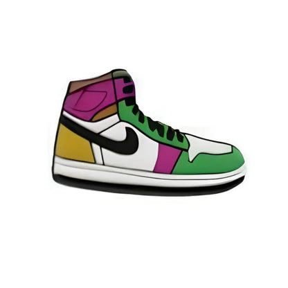 Pin's sneaker violet et doré pour Crocs - Accessoire basket streetwear ClogsAddict